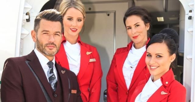 Salário de comissário de voo na Emirates, Etihad e Qatar Airways